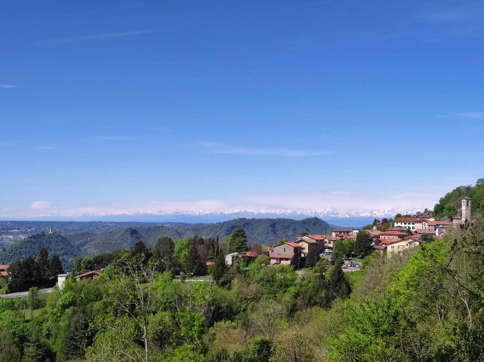 Villa Antonella, App. Vittoria Tavernerio エクステリア 写真