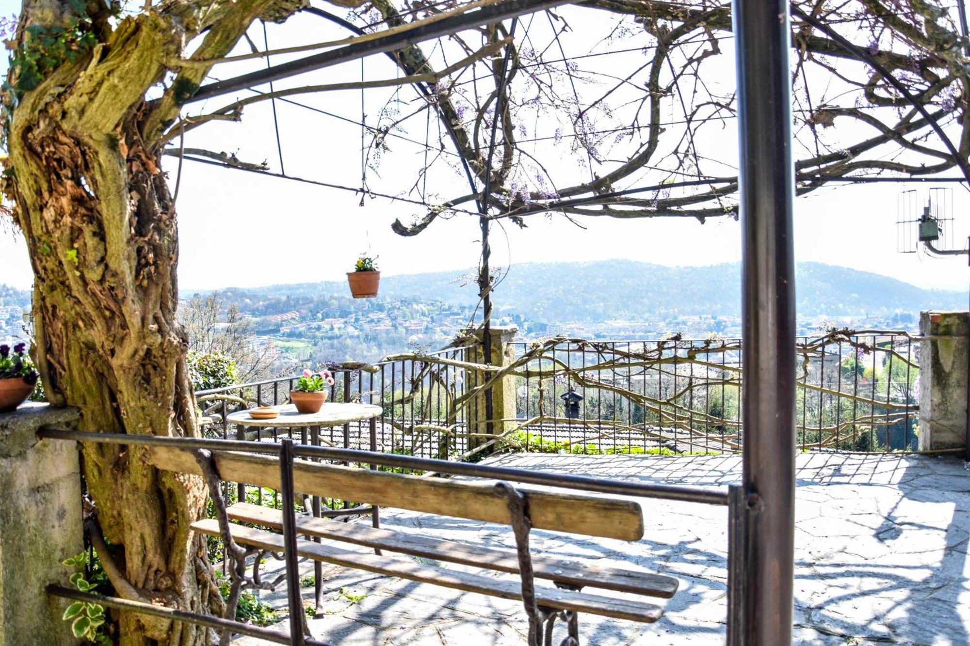 Villa Antonella, App. Vittoria Tavernerio エクステリア 写真